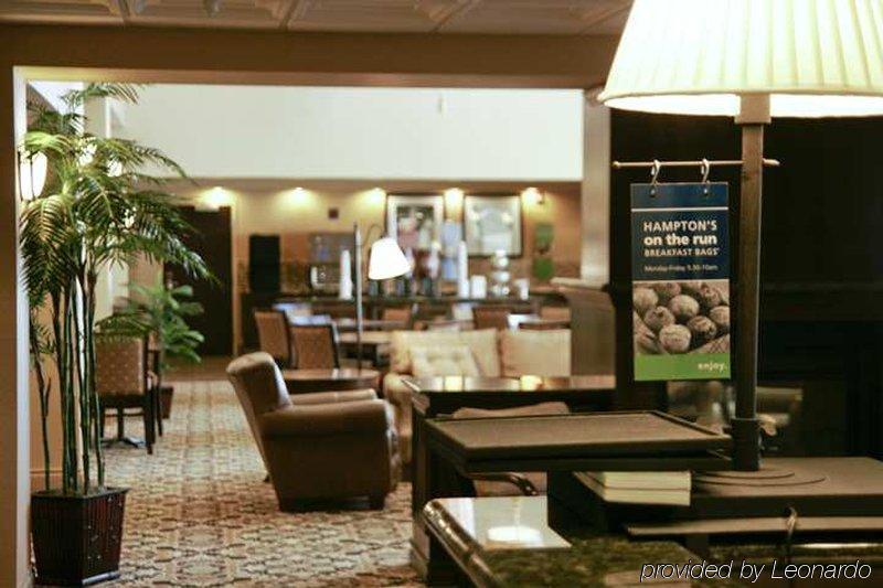 Hampton Inn & Suites Edmonton/West Interior photo
