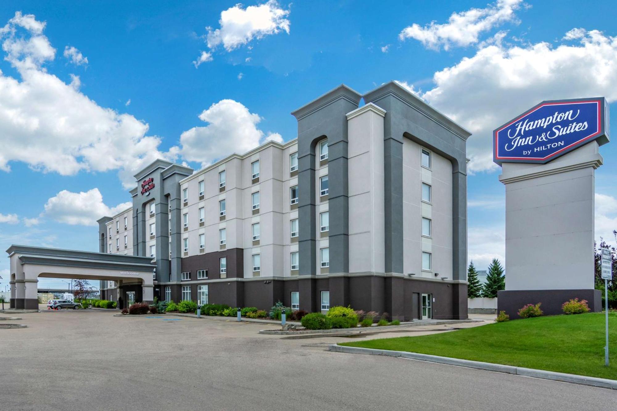 Hampton Inn & Suites Edmonton/West Exterior photo